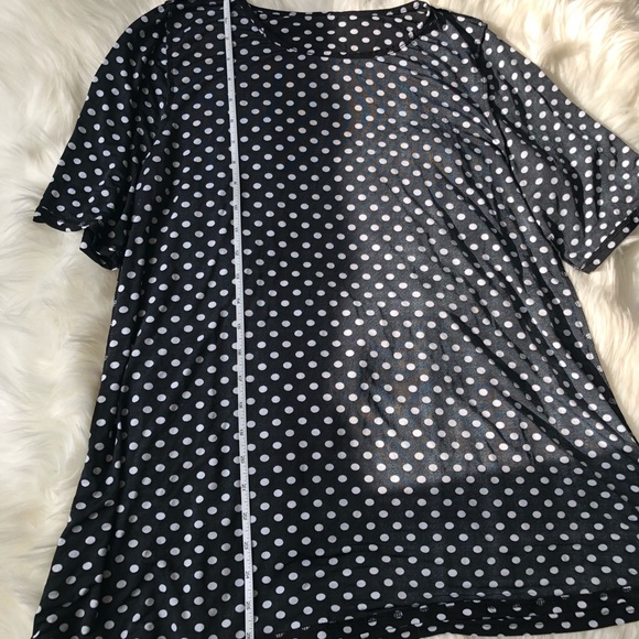 Large size lose fit polka dot blouse. - Picture 7 of 7